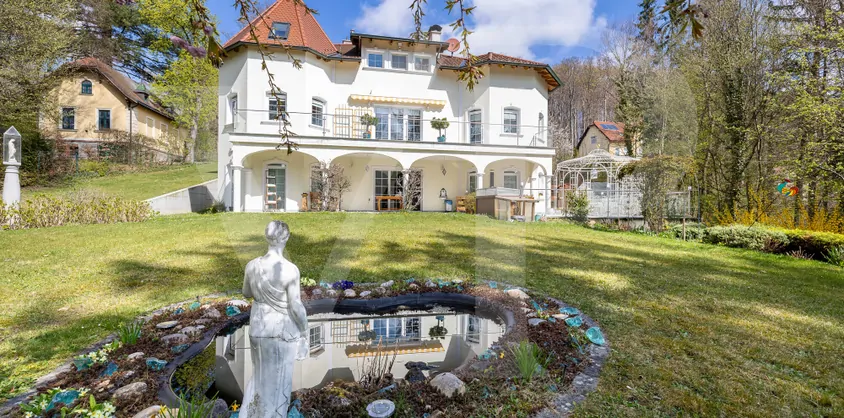 von Poll Immobilien GmbH