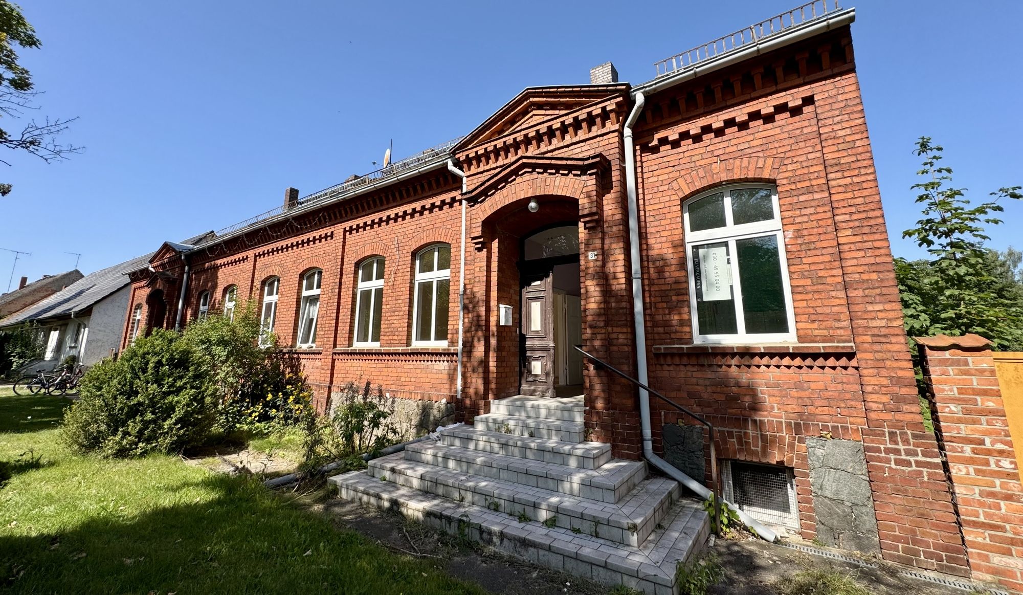 Straßenansicht