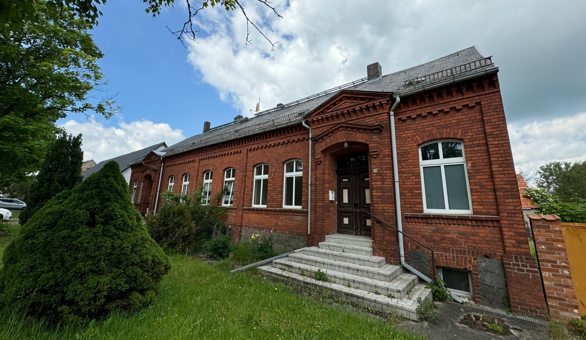 Straßenansicht