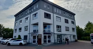 von_poll_real_estate_property_25343199_image_0