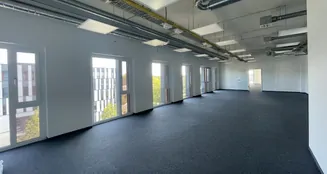 von_poll_real_estate_property_25343200_image_3