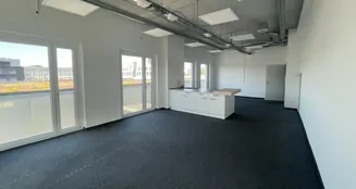 von_poll_real_estate_property_25343202_image_2