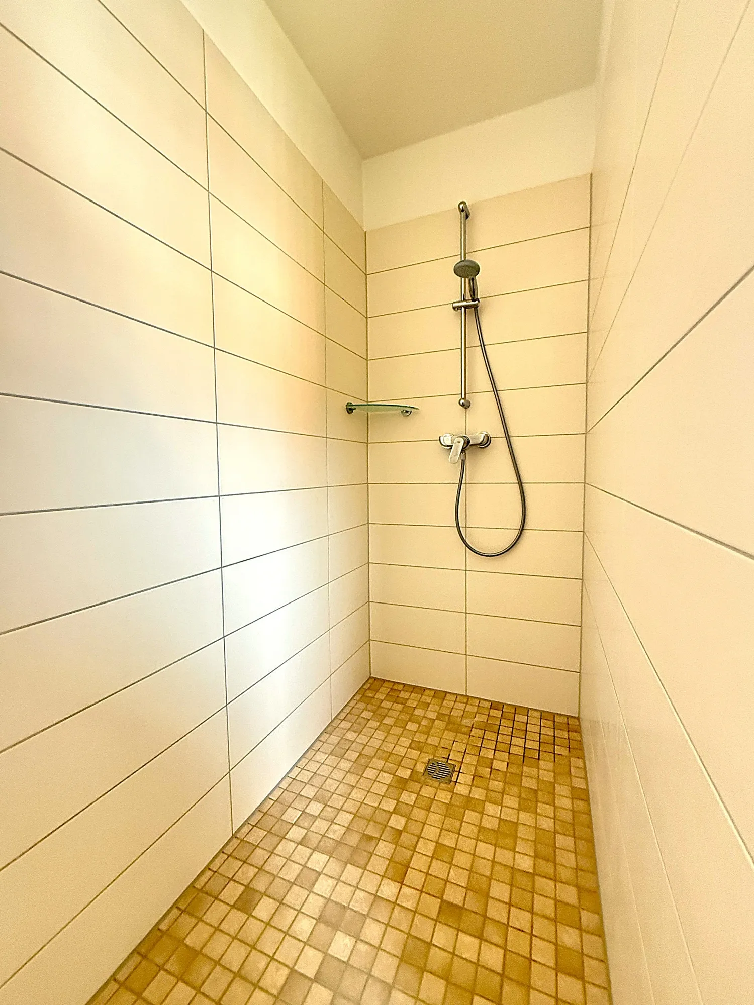 Bad Dusche