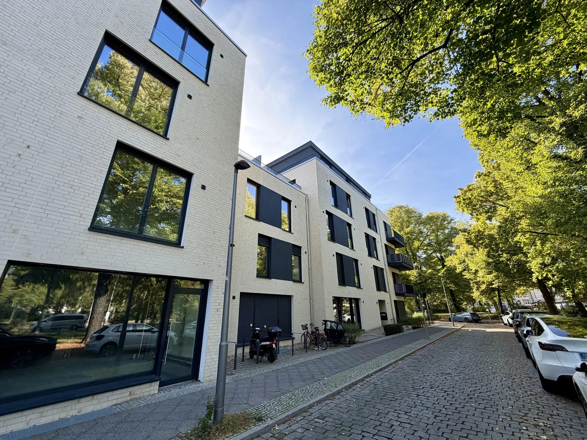 Straßenansicht