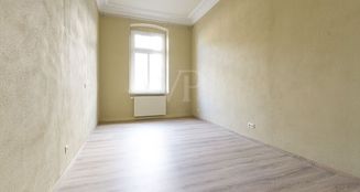 von_poll_real_estate_property_EA942-7_image_8