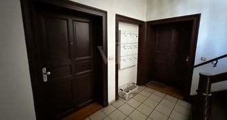 von_poll_real_estate_property_FX284_image_5