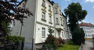 von_poll_real_estate_property_FX284_image_1