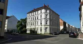 von_poll_real_estate_property_WG725_image_2