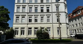 von_poll_real_estate_property_WG725_image_1