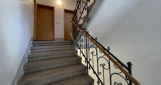 von_poll_real_estate_property_QQ638_1_image_5
