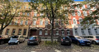 von_poll_real_estate_property_QQ638-5_image_1