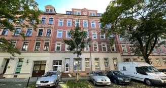 von_poll_real_estate_property_QQ638-4_image_1