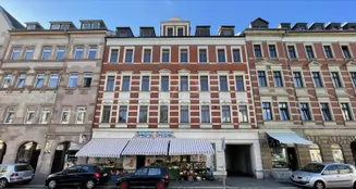 von_poll_real_estate_property_QQ638-8_image_0