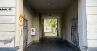 von_poll_real_estate_property_QQ638-8_image_4