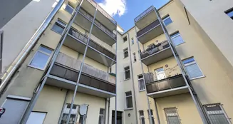 von_poll_real_estate_property_QQ638-7_image_3