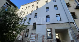 von_poll_real_estate_property_QQ638-10_image_3