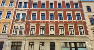 von_poll_real_estate_property_QQ638-10_image_2