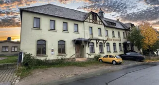 von_poll_real_estate_property_26441COM01_image_1