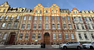 von_poll_real_estate_property_25COMPM01_image_5