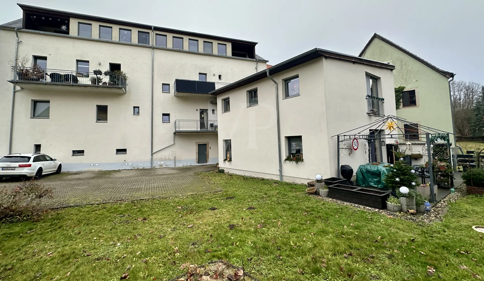 Rückansicht mit Anbau