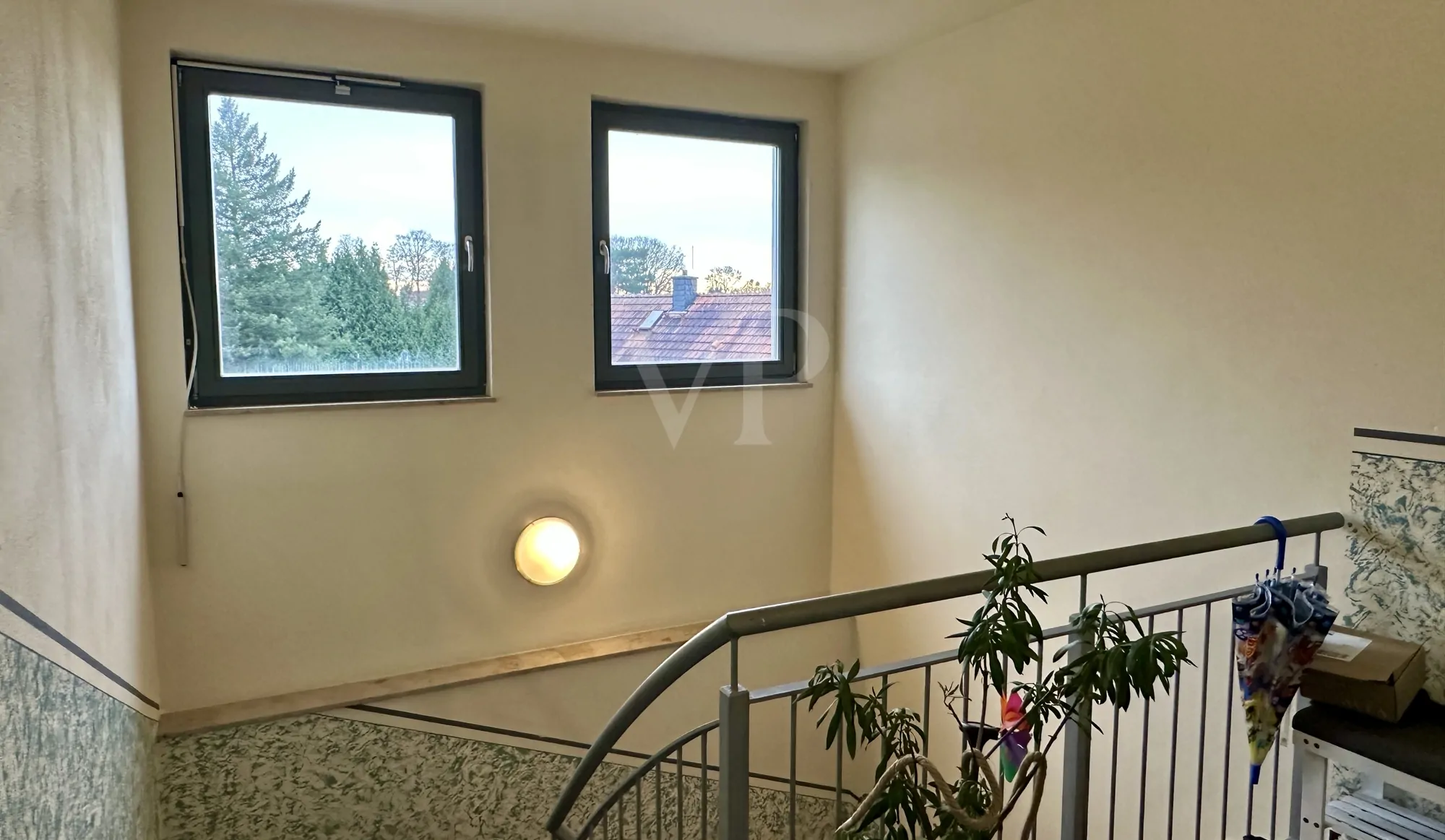 Gauben im Treppenhaus (DG)