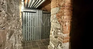 von_poll_real_estate_property_25441COM8_image_12