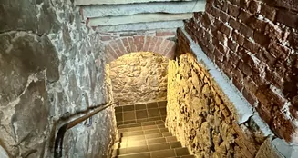 von_poll_real_estate_property_25441COM8_image_11