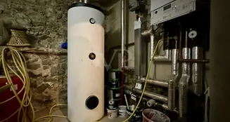 von_poll_real_estate_property_25441COM8_image_13