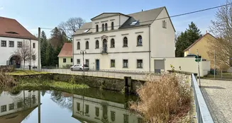 von_poll_real_estate_property_25441COM8_image_2