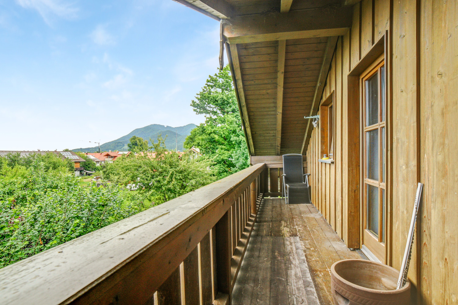 Balkon zur Straßenseite