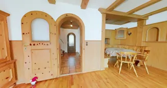 von_poll_real_estate_property_25289026_image_1