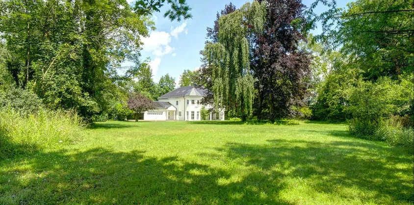 von Poll Immobilien GmbH