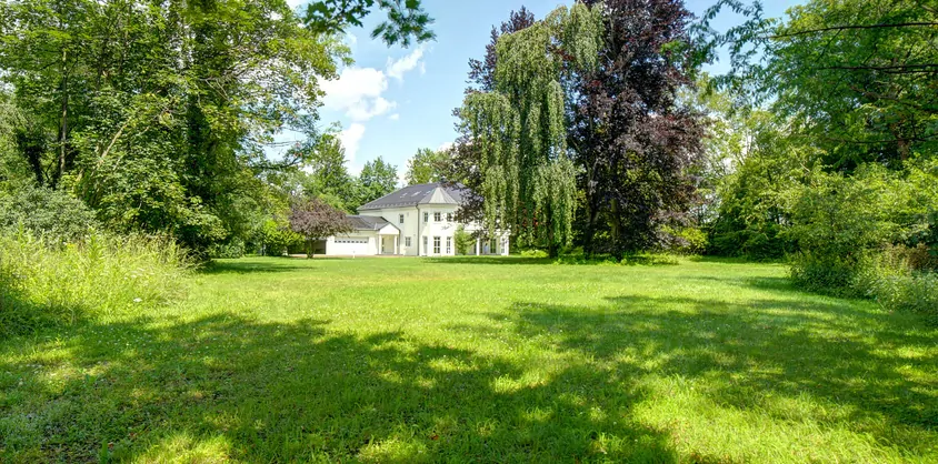von Poll Immobilien GmbH