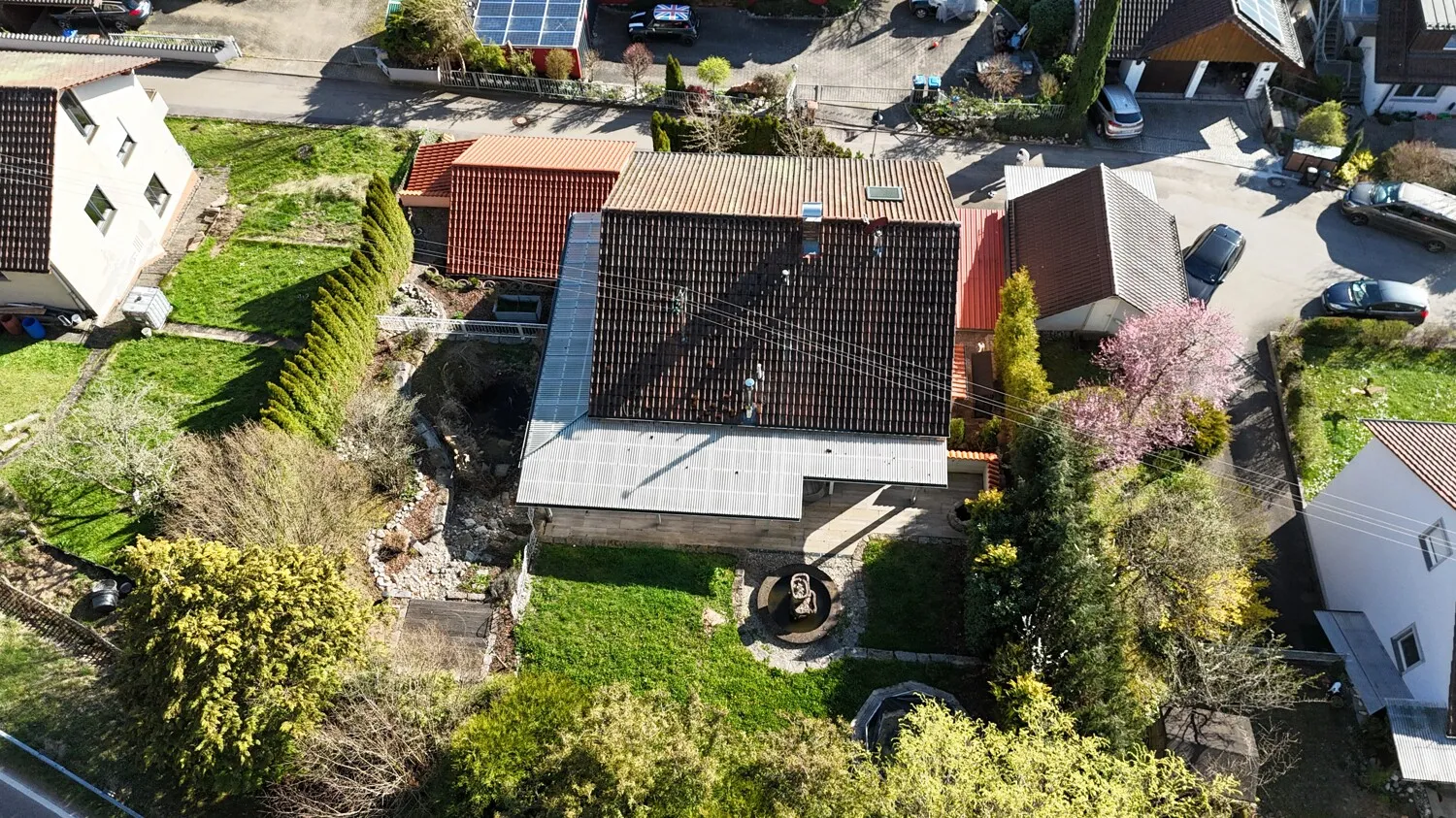 Modernes Einfamilienhaus mit herrlichem Ausblick und Einliegerwohnung