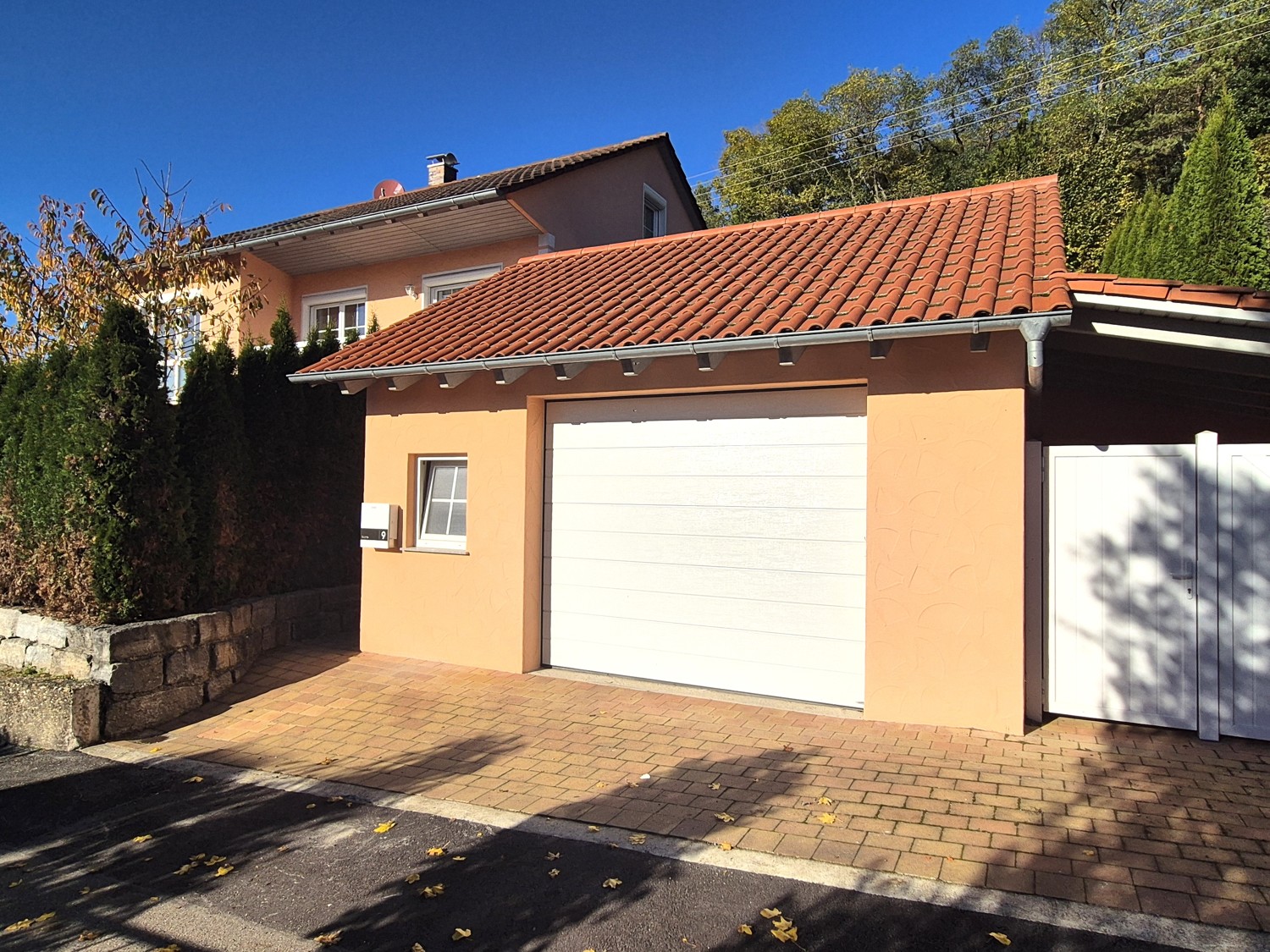 Modernes, stilvolles Einfamilienhaus mit vielen Gestaltungsmöglichkeiten