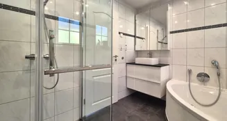 von_poll_real_estate_property_24256219_image_23