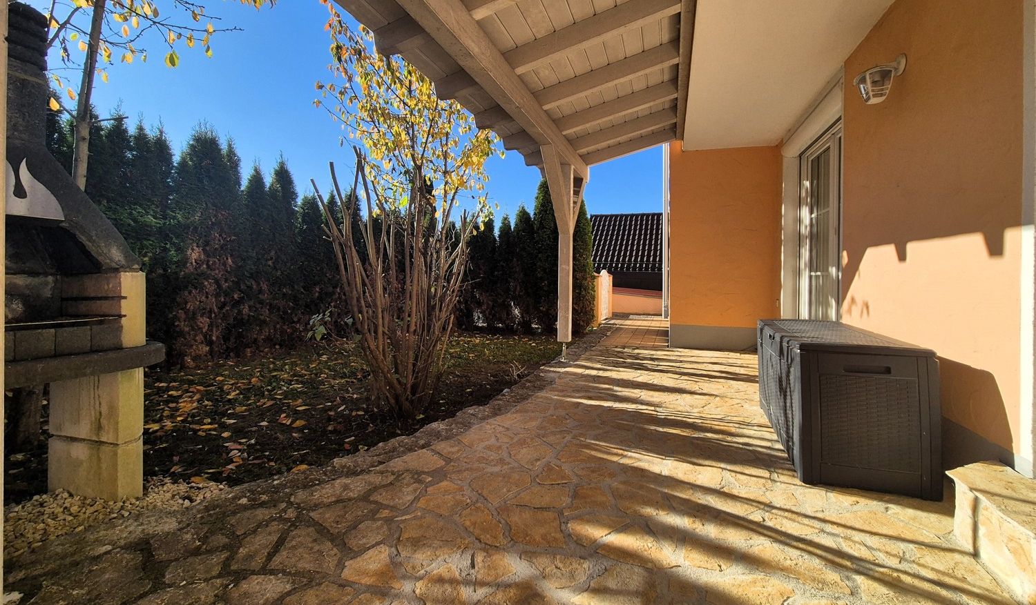 Terrasse EG