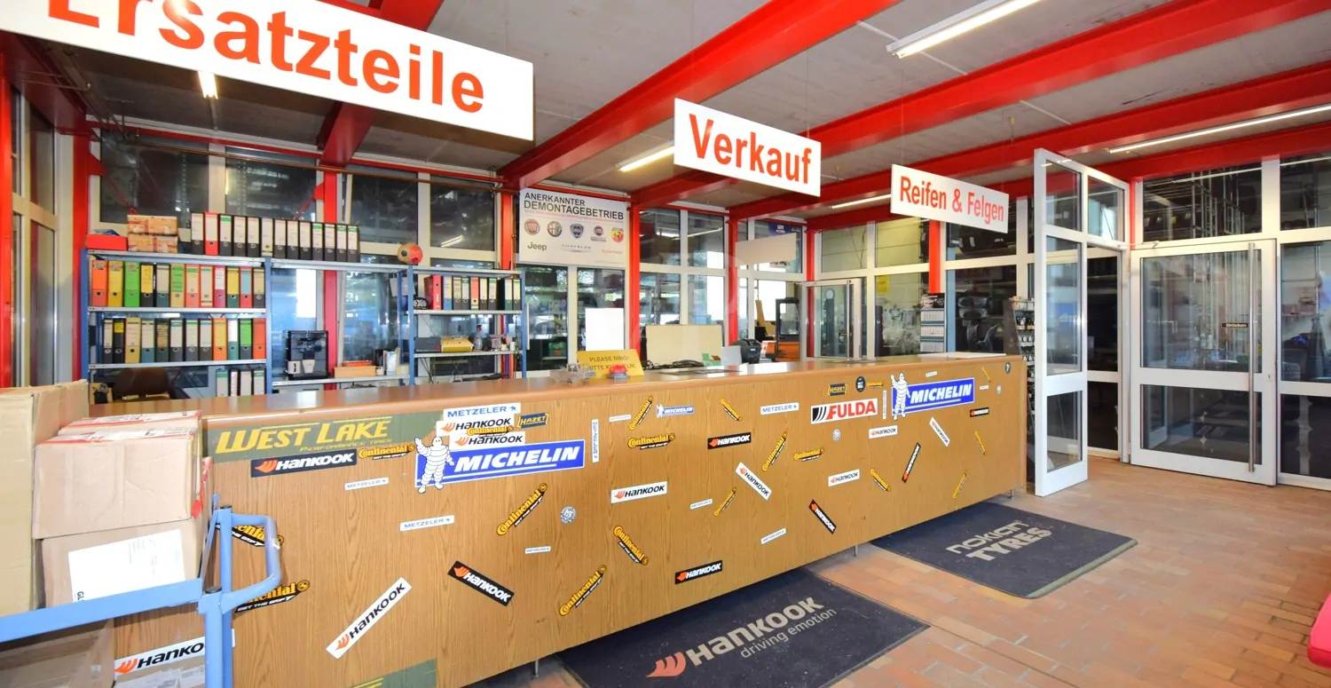 Verkaufsraum / Halle I