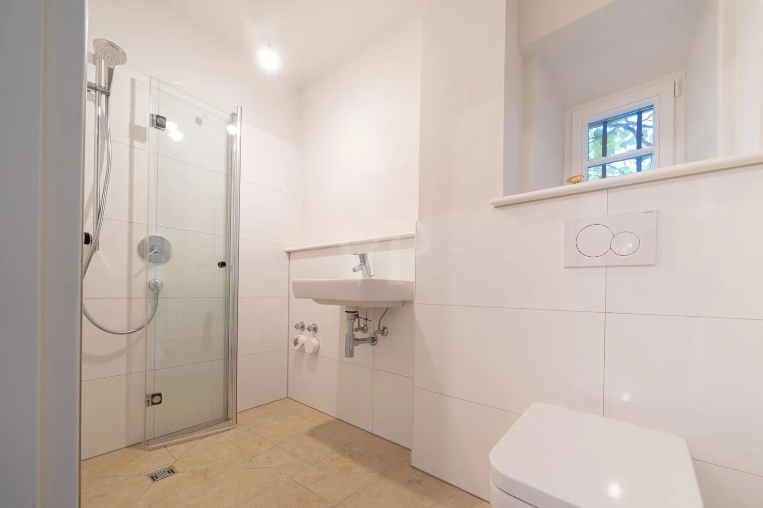 Badezimmer EG