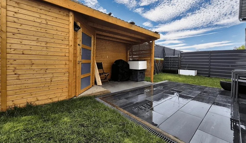 Neuwertige Doppelhaushälfte mit vielen Extras und zwei Bädern in gesuchter Lage!