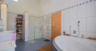 von_poll_real_estate_property_25256229_image_13