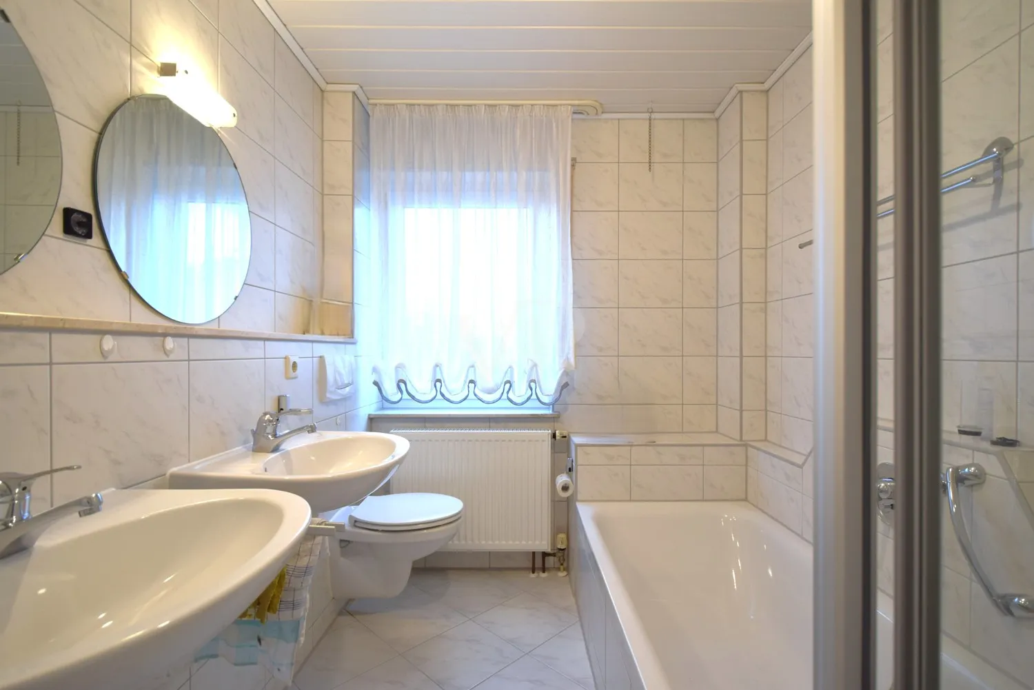 Badezimmer DG