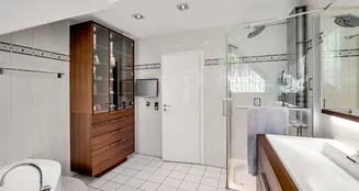 von_poll_real_estate_property_25256239_image_20