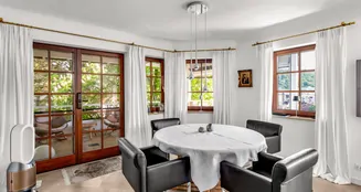 von_poll_real_estate_property_25256239_image_12