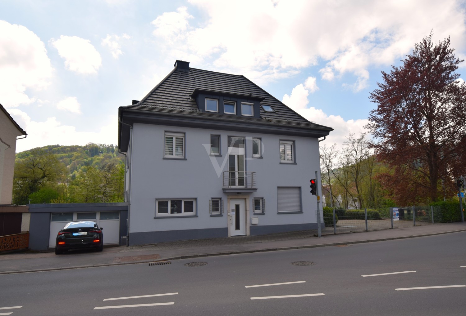 Frontansicht / Straßenseite