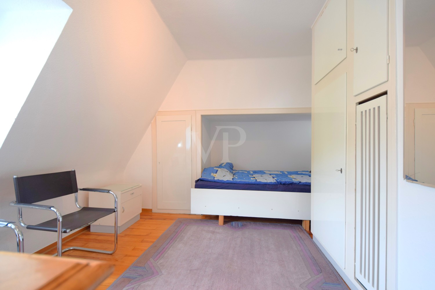 Schlafzimmer DG