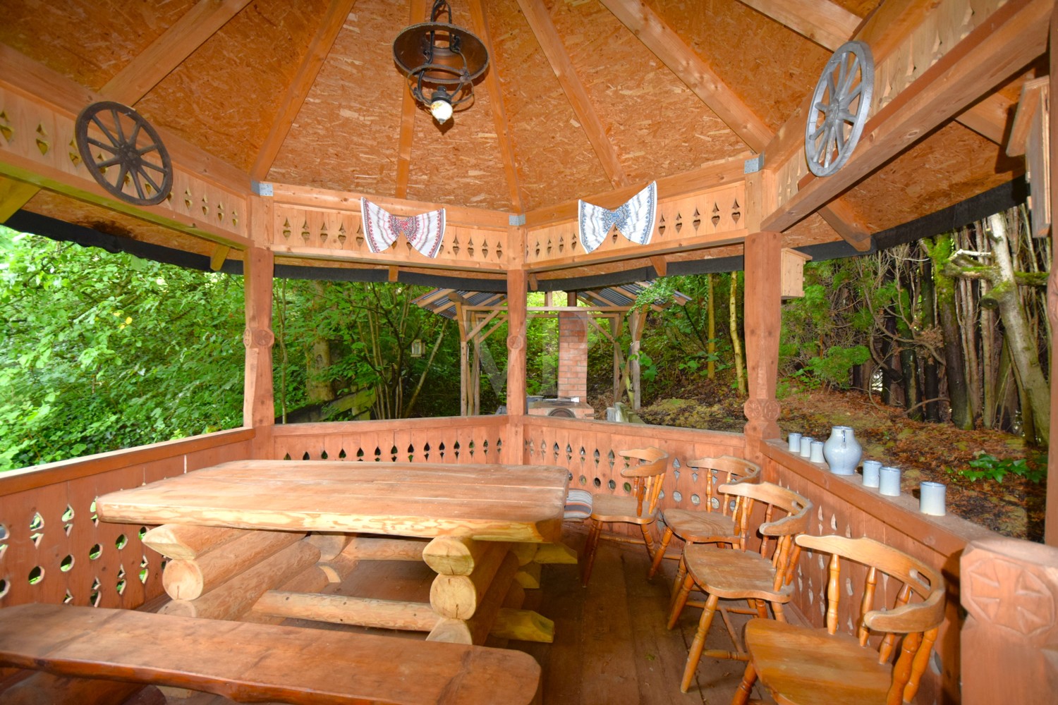 Holzpavillon