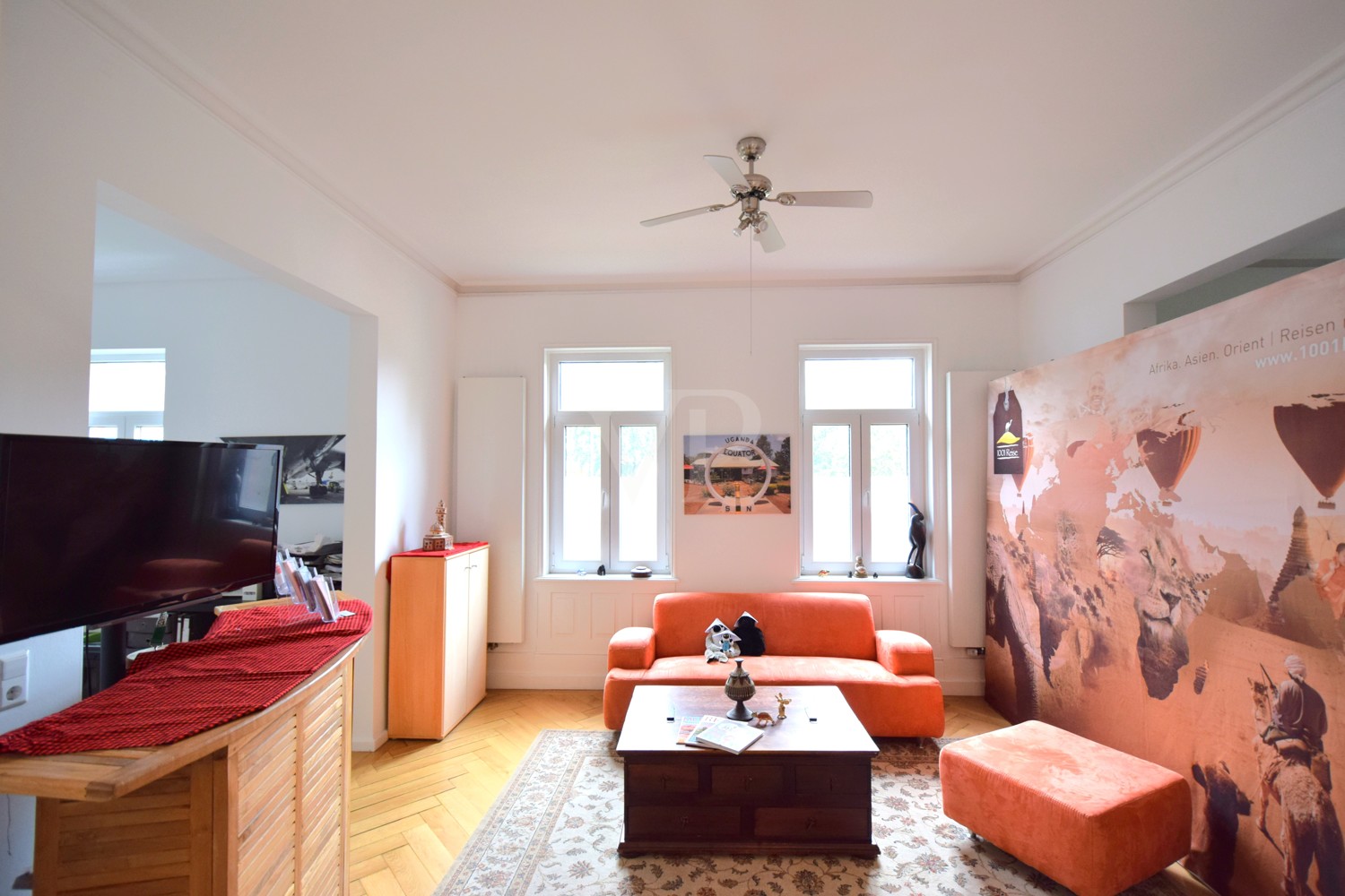Büro EG