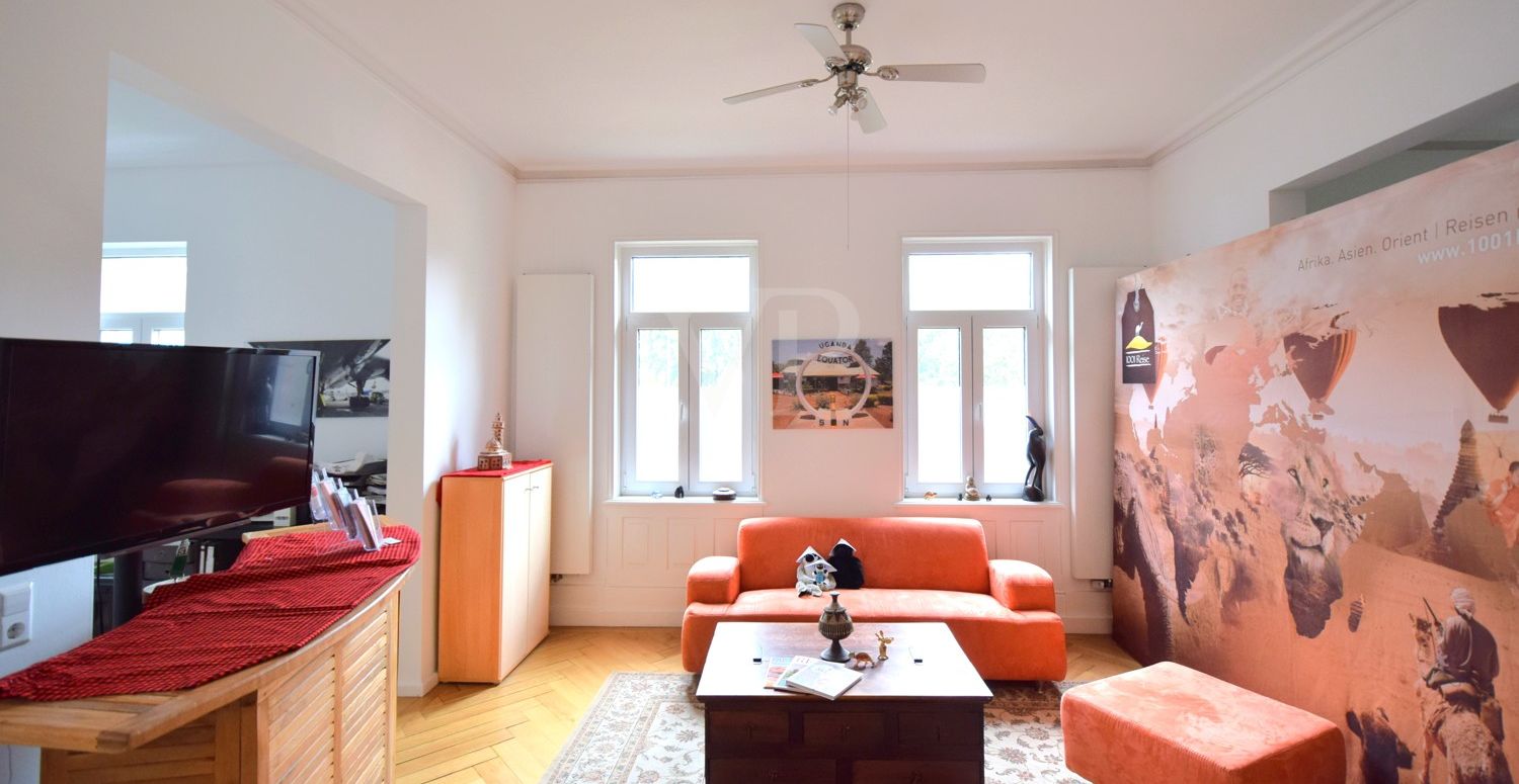 Büro EG