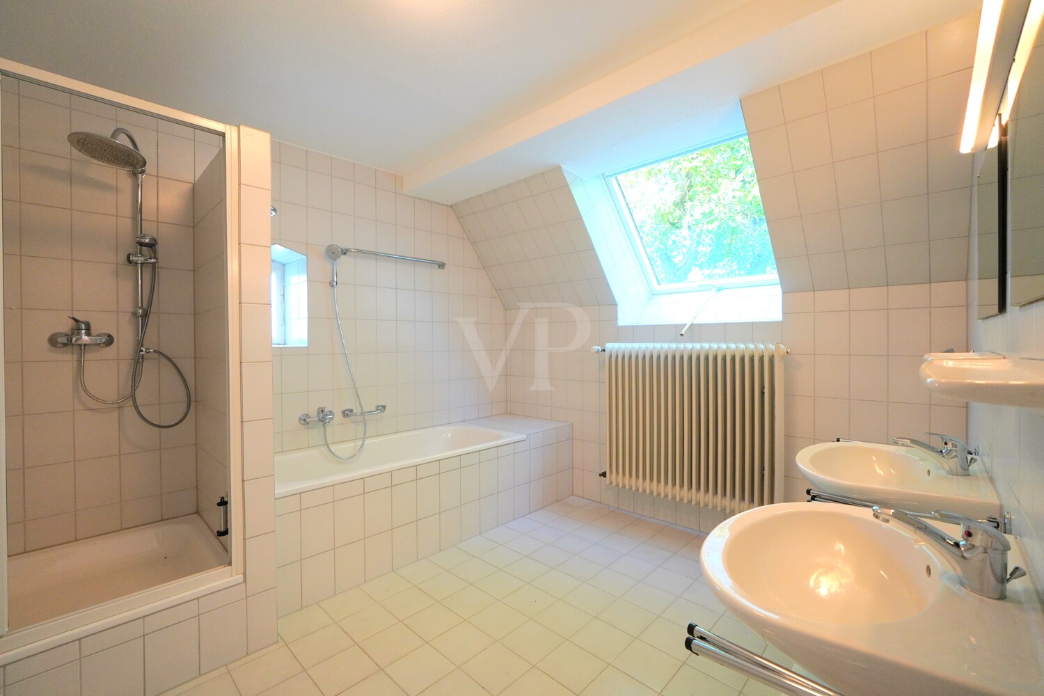 Badezimmer DG